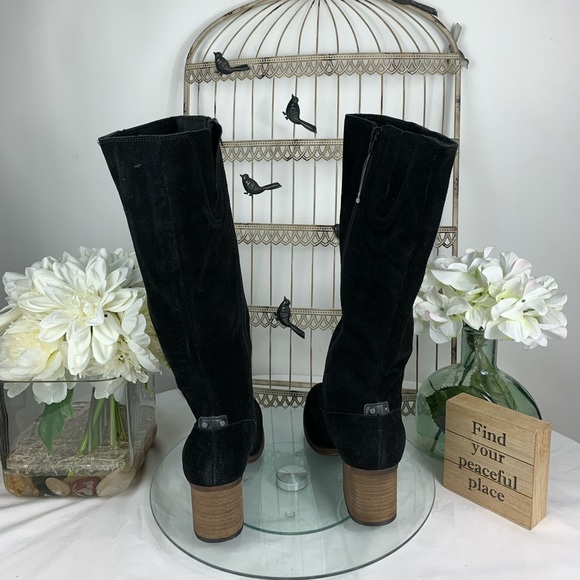 BearPaw Anthracite Womens Boot. - Picture 3 of 9